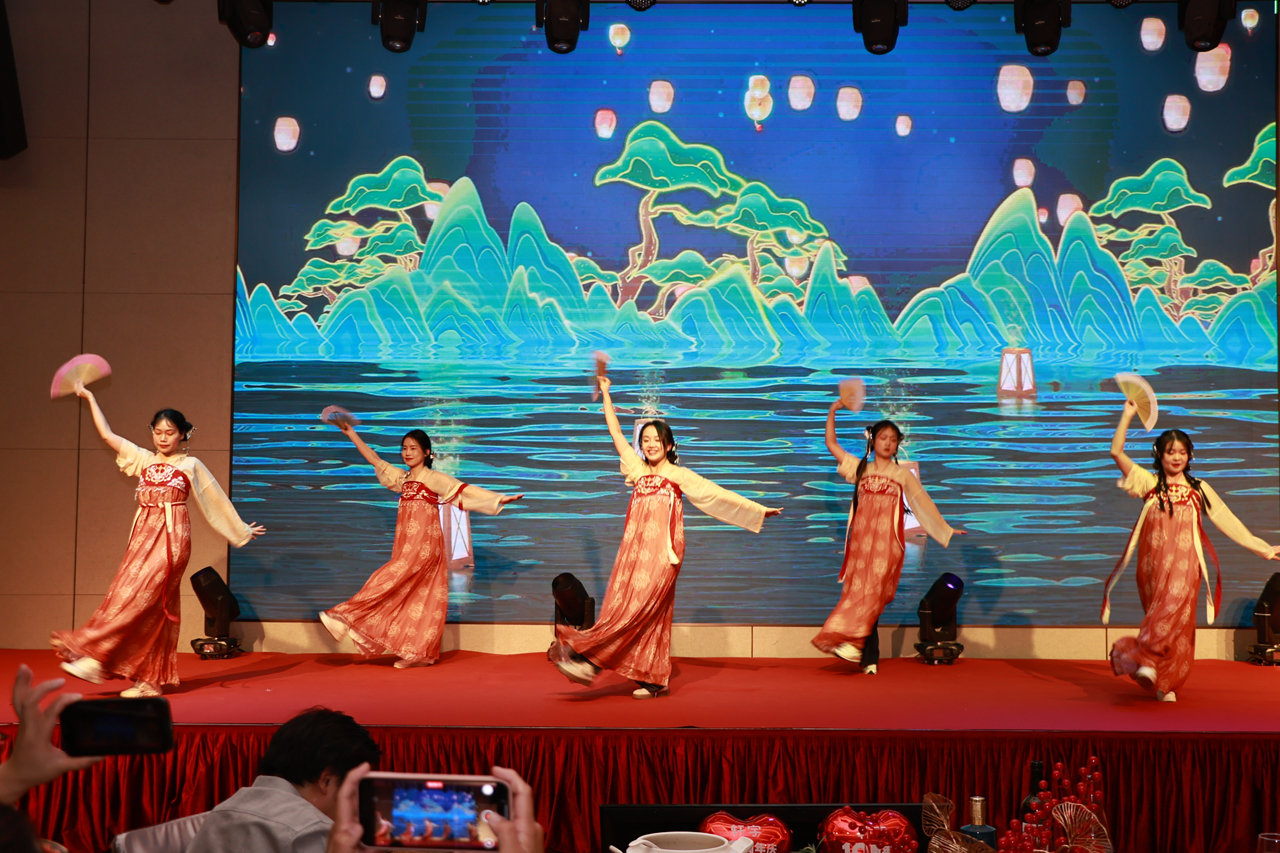 “砥砺十载 逐梦前行”2025门徒娱乐十周年盛典圆满落幕